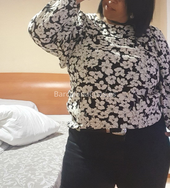Victoria, mujer curvy. 674408032. Citas en BARCELONA, BARCELONA. www.barcelonacitas.es.