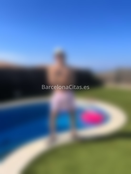 Adrián, latino con ganas de pasarla bien. 642141846. Citas en BARCELONA, BARCELONA. www.barcelonacitas.es.