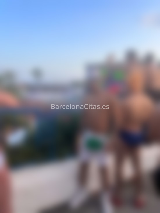 Adrián, latino con ganas de pasarla bien. 642141846. Citas en BARCELONA, BARCELONA. www.barcelonacitas.es.