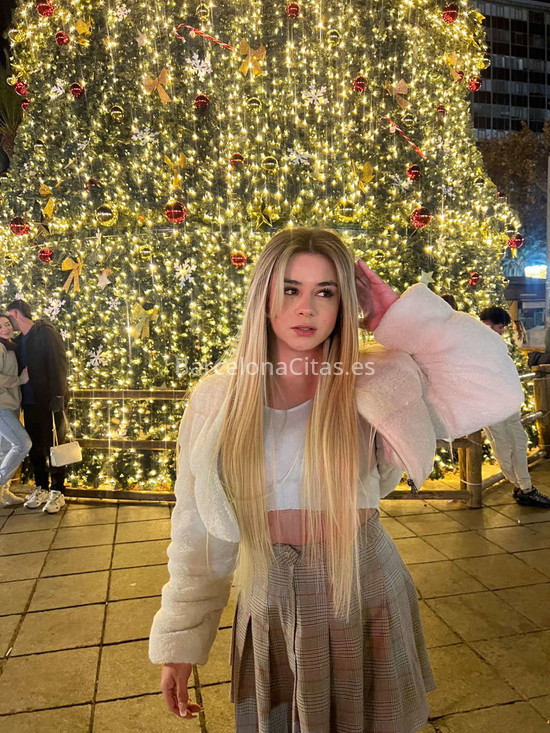 Lulú Angelie, joven trans brasileña . 656385719. Citas en BARCELONA, BARCELONA. www.barcelonacitas.es.