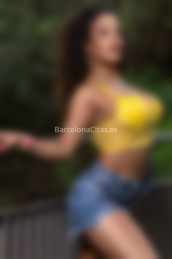 Lara, pequeña, manejable y fiestera. 600390277. Citas en BARCELONA, BARCELONA. www.barcelonacitas.es.