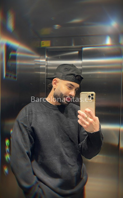 Cristopher, joven colombiano enrollado. 610425954. Citas en BARCELONA, BARCELONA. www.barcelonacitas.es.