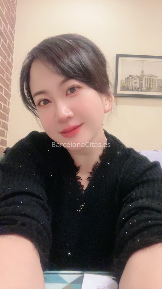Chica asiática cariñosa . 631643981. Citas en BARCELONA, BARCELONA. www.barcelonacitas.es.