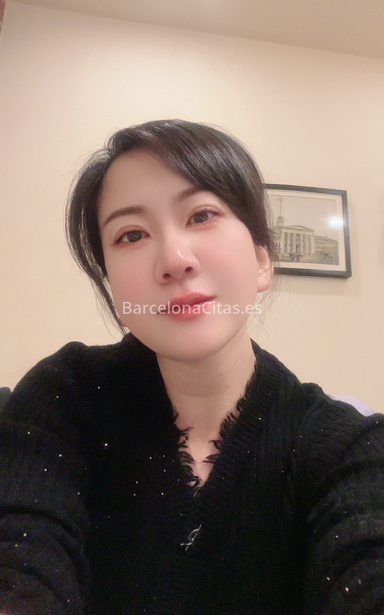 Chica asiática cariñosa . 631643981. Citas en BARCELONA, BARCELONA. www.barcelonacitas.es.