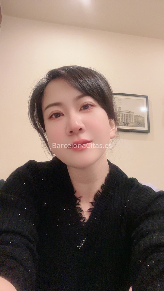 Chica asiática cariñosa . 631643981. Citas en BARCELONA, BARCELONA. www.barcelonacitas.es.