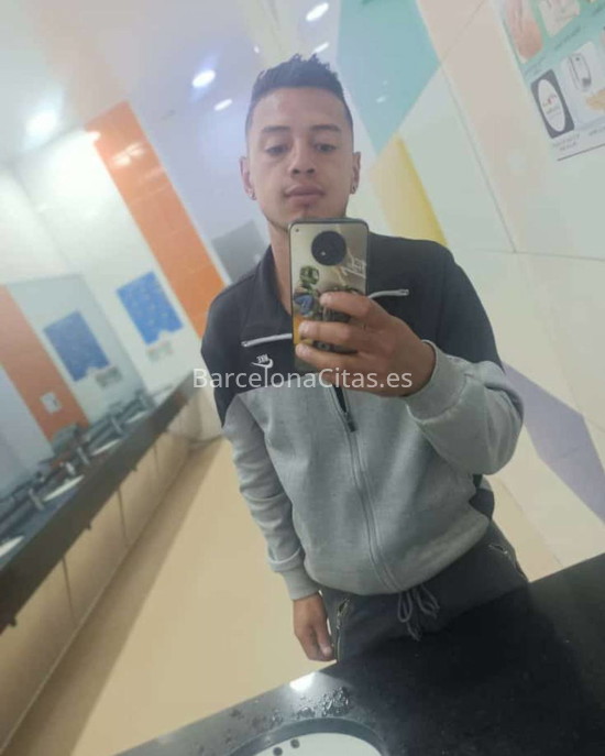 Camilo, buscando hacer amigos aquí. 634325451. Citas en BARCELONA, BARCELONA. www.barcelonacitas.es.