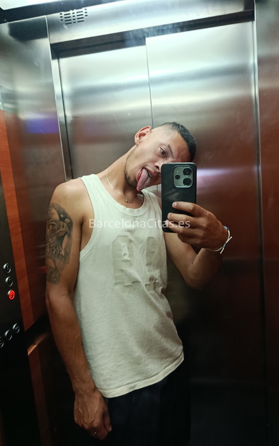 Camilo, buscando hacer amigos aquí. 634325451. Citas en BARCELONA, BARCELONA. www.barcelonacitas.es.
