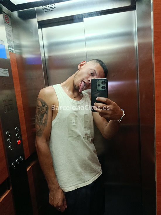 Camilo, buscando hacer amigos aquí. 634325451. Citas en BARCELONA, BARCELONA. www.barcelonacitas.es.