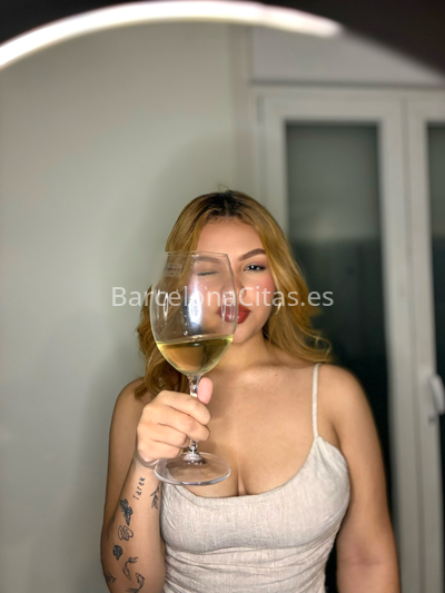 Linda, bonita joven colombiana. 605599665. Citas en BARCELONA, BARCELONA. www.barcelonacitas.es.