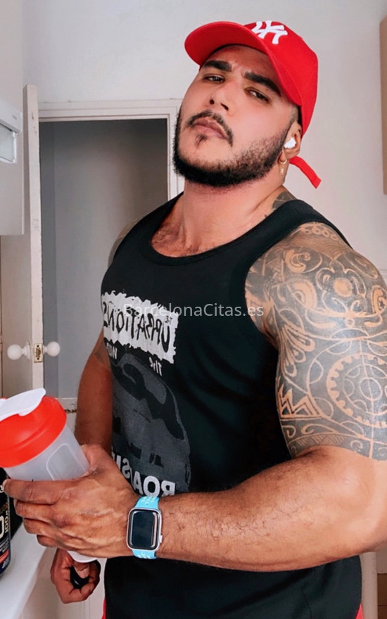 Alex, guapete, tatuado y musculado . 614383824. Citas en BARCELONA, BARCELONA. www.barcelonacitas.es.