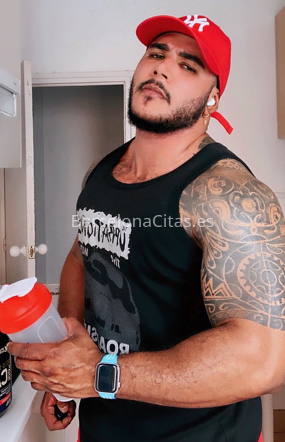 Alex, guapete, tatuado y musculado . 614383824. Citas en BARCELONA, BARCELONA. www.barcelonacitas.es.